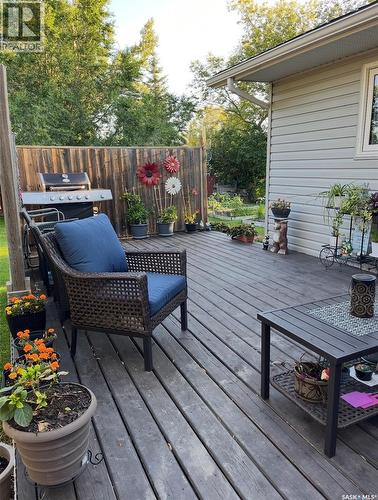 113 7Th Avenue Se, Weyburn, SK - Outdoor With Deck Patio Veranda With Exterior