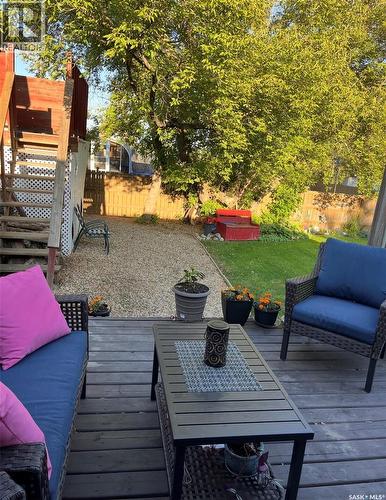 113 7Th Avenue Se, Weyburn, SK - Outdoor With Deck Patio Veranda