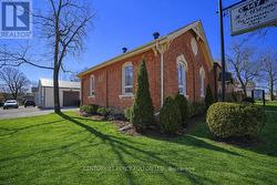 147 QUEEN STREET W Brampton, ON L6Y 1M4