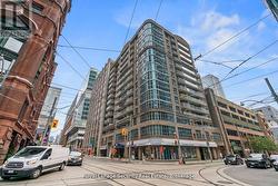 908 - 105 VICTORIA STREET  Toronto, ON M5C 3B4