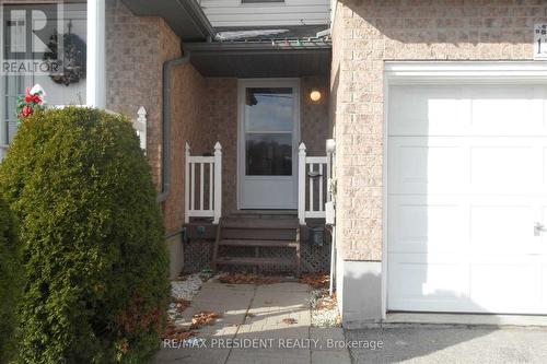 135 Activa Avenue, Kitchener, ON - Outdoor With Exterior