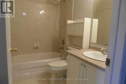 135 Activa Avenue, Kitchener, ON - Indoor Photo Showing Bathroom