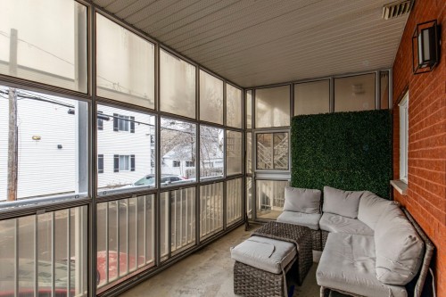 Solarium/Verrière - 9535 Rue Notre-Dame E., Montréal (Mercier/Hochelaga-Maisonneuve), QC -  With Exterior