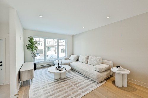 Salon - 50 Rue Des Étangs, Lanoraie, QC - Indoor Photo Showing Living Room
