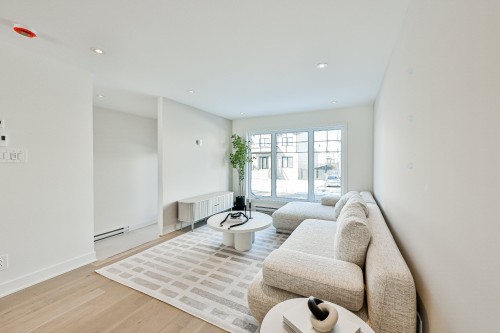 Salon - 50 Rue Des Étangs, Lanoraie, QC - Indoor Photo Showing Other Room