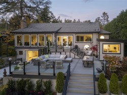 41 Tovey Cres  View Royal, BC V9B 1A4