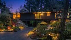 4513 Edgewood Pl  Saanich, BC V8X 2N8