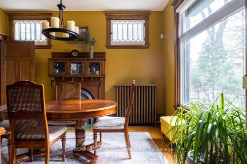 36 Eastbourne Avenue, Hamilton, ON - Indoor Photo Showing Dining Room