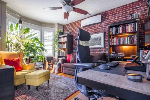 36 Eastbourne Avenue, Hamilton, ON - Indoor