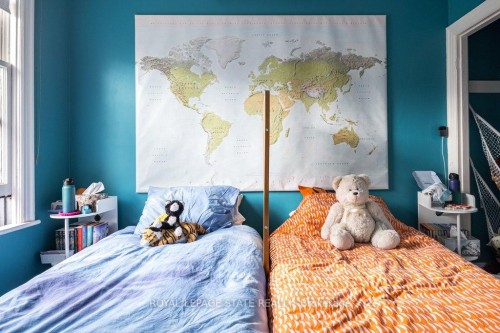 36 Eastbourne Avenue, Hamilton, ON - Indoor Photo Showing Bedroom