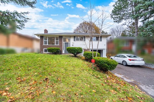 406 Tamarack Drive, Waterloo, ON - Outdoor With Facade