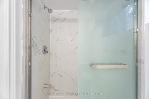 406 Tamarack Drive, Waterloo, ON - Indoor Photo Showing Bathroom