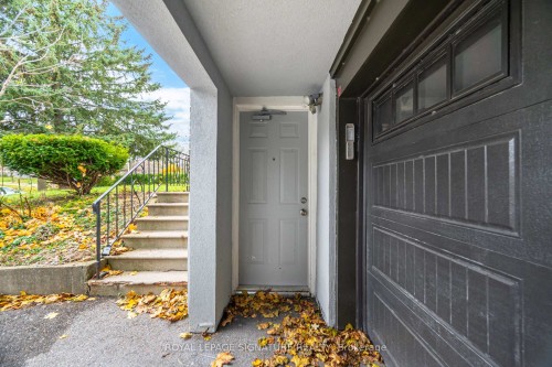 406 Tamarack Drive, Waterloo, ON - Outdoor With Exterior