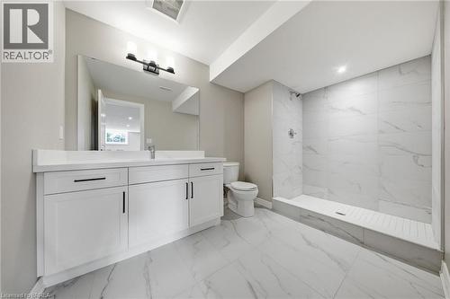 105 Craddock Boulevard, Jarvis, ON - Indoor Photo Showing Bathroom