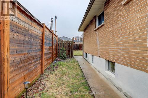 Lower Level - 962 Willowdale Avenue, Oshawa, ON - Outdoor With Exterior