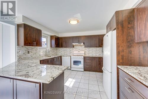 4020 Melfort Crescent, Mississauga, ON - Indoor Photo Showing Kitchen