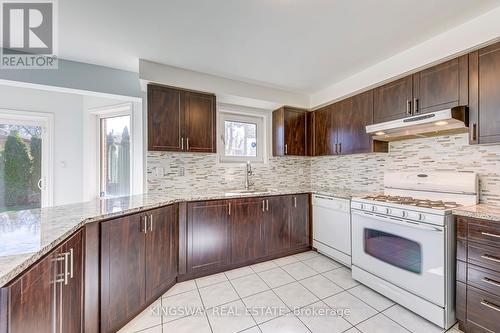 4020 Melfort Crescent, Mississauga, ON - Indoor Photo Showing Kitchen