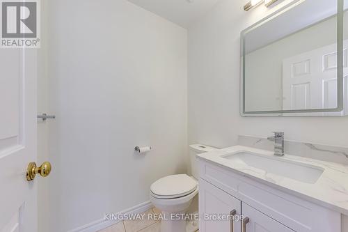 4020 Melfort Crescent, Mississauga, ON - Indoor Photo Showing Bathroom