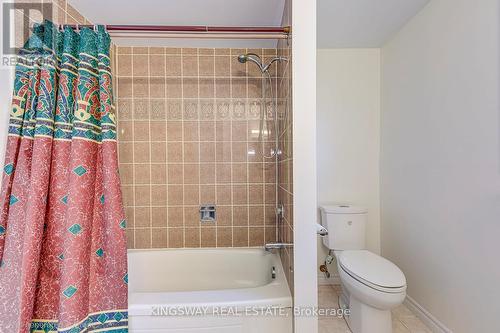 4020 Melfort Crescent, Mississauga, ON - Indoor Photo Showing Bathroom