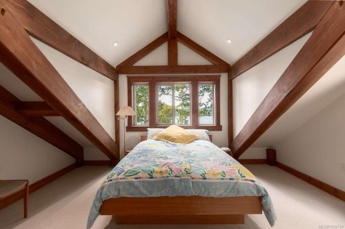 123 Smith Rd, Salt Spring, BC 