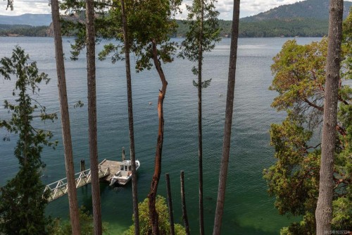 123 Smith Rd, Salt Spring, BC 