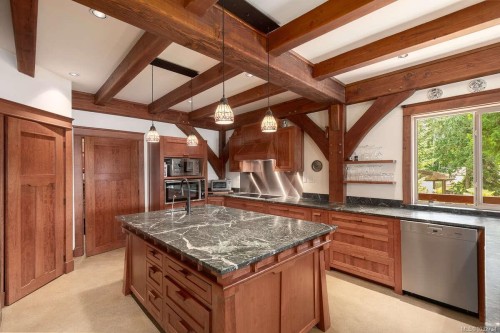 123 Smith Rd, Salt Spring, BC 