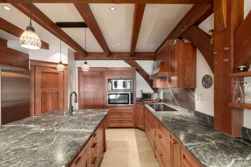 123 Smith Rd, Salt Spring, BC 