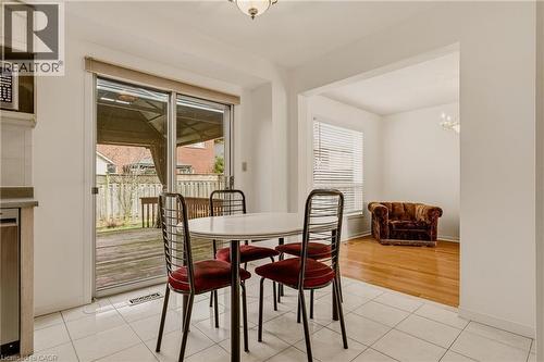 90 Lynnette Drive, Hamilton, ON - Indoor Photo Showing Dining Room