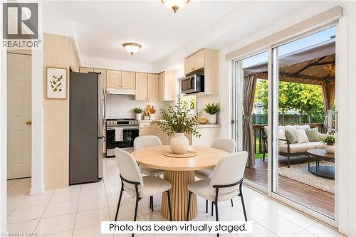 90 Lynnette Drive, Hamilton, ON - Indoor Photo Showing Dining Room