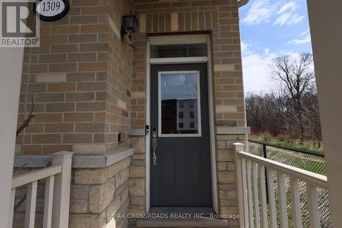 1309 Danforth Road, Toronto, ON - Outdoor