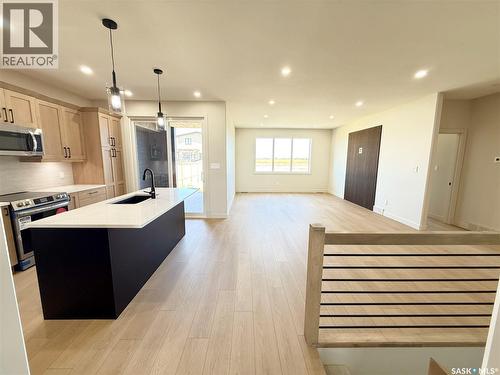161 Delaet Drive, Weyburn, SK - Indoor Photo Showing Kitchen With Upgraded Kitchen