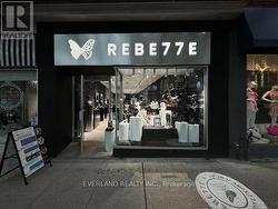 2515 YONGE STREET  Toronto, ON M4P 2H9