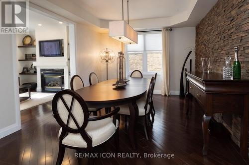 103 Glazebrook Crescent, Cambridge, ON - Indoor Photo Showing Dining Room