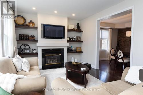 103 Glazebrook Crescent, Cambridge, ON - Indoor Photo Showing Living Room With Fireplace