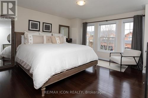 103 Glazebrook Crescent, Cambridge, ON - Indoor Photo Showing Bedroom