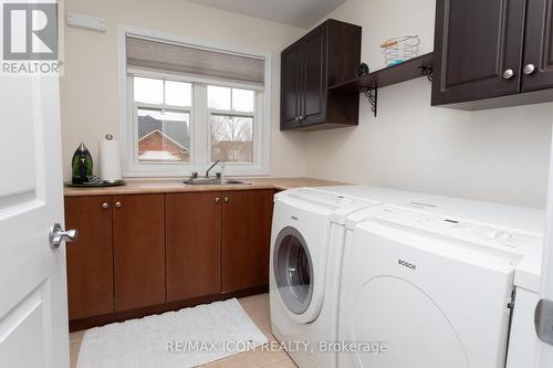 103 Glazebrook Crescent, Cambridge, ON - Indoor Photo Showing Laundry Room