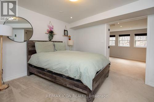 103 Glazebrook Crescent, Cambridge, ON - Indoor Photo Showing Bedroom