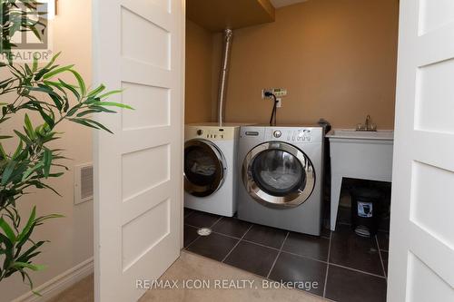 103 Glazebrook Crescent, Cambridge, ON - Indoor Photo Showing Laundry Room
