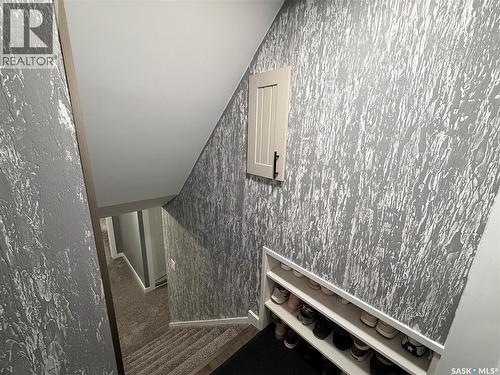 1128 Sidney Street E, Swift Current, SK - Indoor Photo Showing Other Room