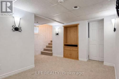 228 Pine Cove Road, Burlington, ON - Indoor