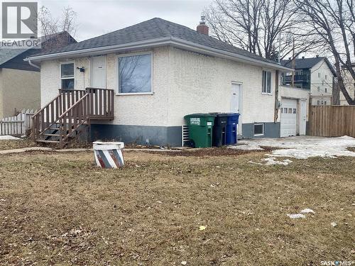 201 U Avenue S, Saskatoon, SK - Outdoor