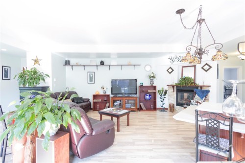662/660 Rockingham Rd, Langford, BC 