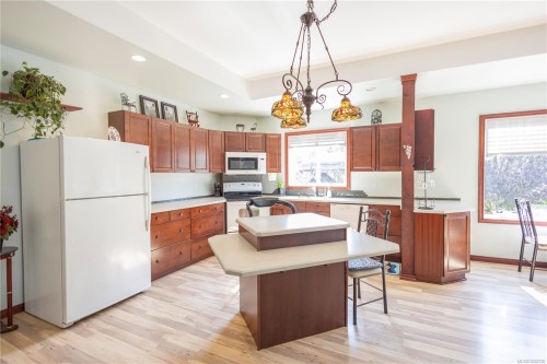662/660 Rockingham Rd, Langford, BC 