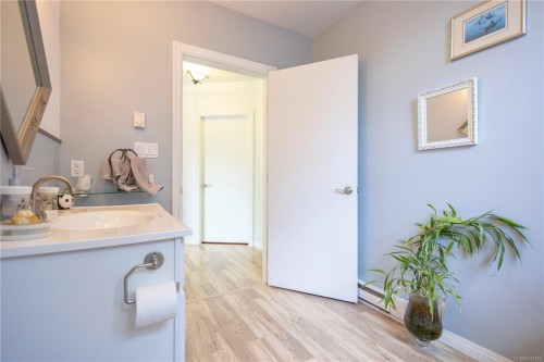 662/660 Rockingham Rd, Langford, BC 