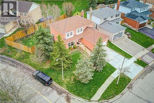207 Stoke Drive, Kitchener, ON - Outdoor