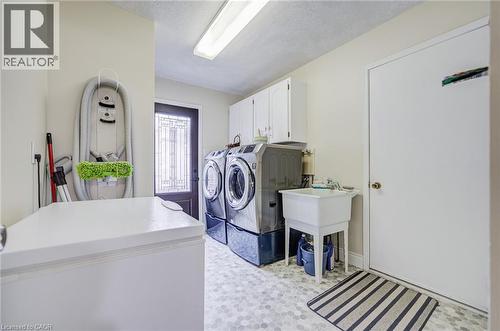 207 Stoke Drive, Kitchener, ON - Indoor Photo Showing Laundry Room