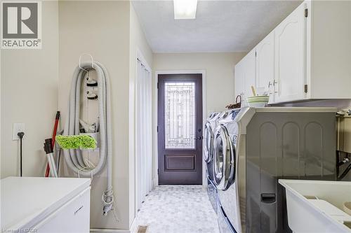 207 Stoke Drive, Kitchener, ON - Indoor Photo Showing Laundry Room