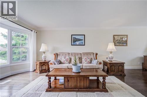 207 Stoke Drive, Kitchener, ON - Indoor Photo Showing Living Room