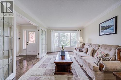 207 Stoke Drive, Kitchener, ON - Indoor Photo Showing Living Room