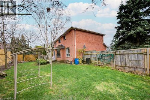 207 Stoke Drive, Kitchener, ON - Outdoor